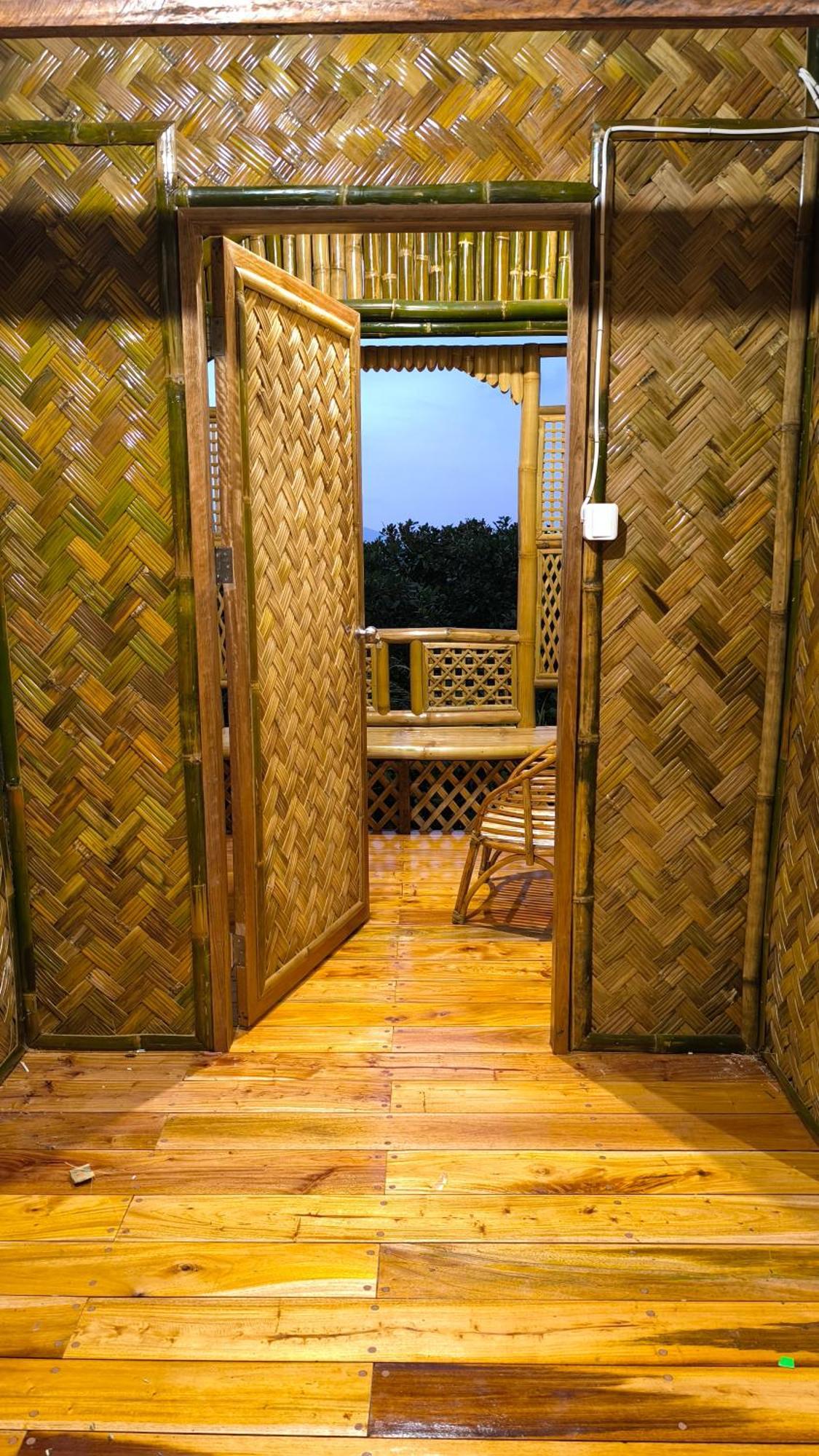 Ocean Green Eco Lodge Puerto Princesa Buitenkant foto